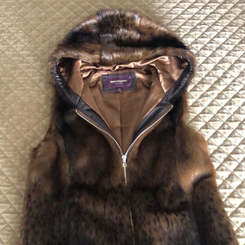 Faux fur vest- Johnston & Murphy
